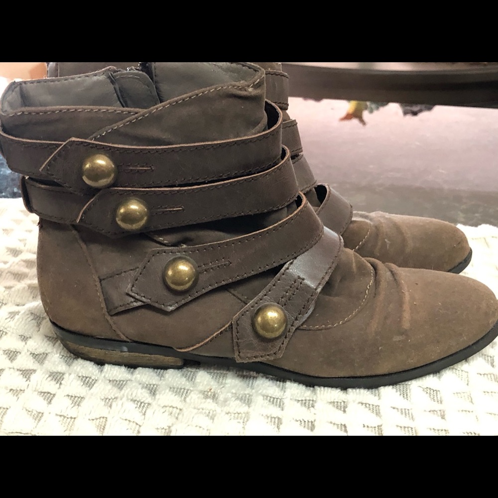 Madden Girl suede boots - Size 7